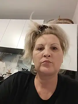 Divineblond online show from 03/05/26, 08:38