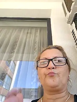 Snapshot of Divineblond chatting on 10/10/25, 09:54 Divineblond online show from 10/10/25, 09:54