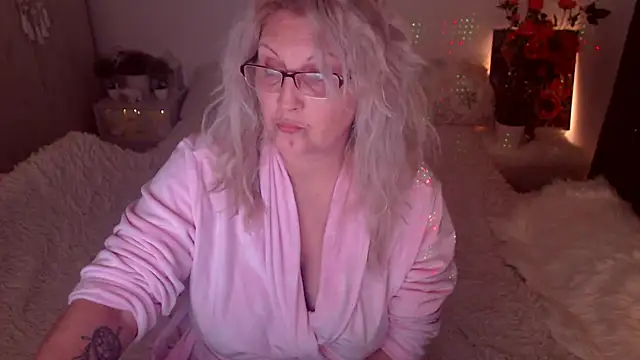 Divineblond online show from 02/22/26, 05:58