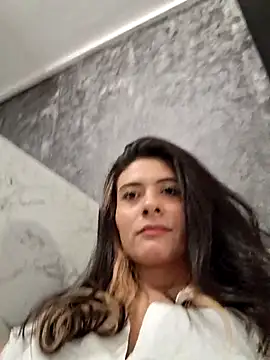 AshleyyHall online show from 07/04/26, 05:58