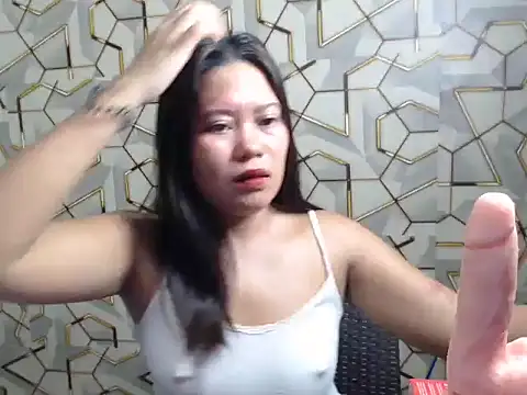 Snapshot of ur_prettychelsie chatting on 05/19/26, 12:15 ur prettychelsie online show from 05/19/26, 12:15
