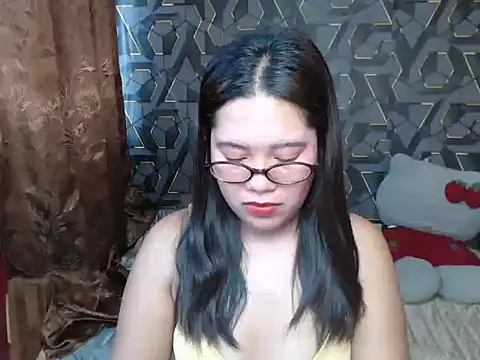Snapshot of ur_prettychelsie chatting on 05/30/26, 10:37 ur prettychelsie online show from 05/30/26, 10:37