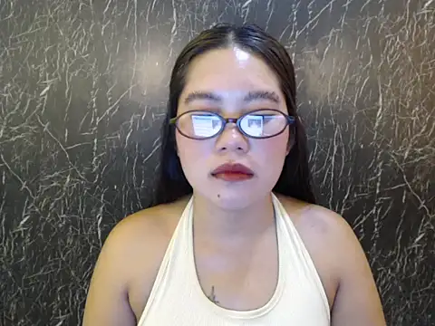 Snapshot of ur_prettychelsie chatting on 04/27/26, 09:35 ur prettychelsie online show from 04/27/26, 09:35