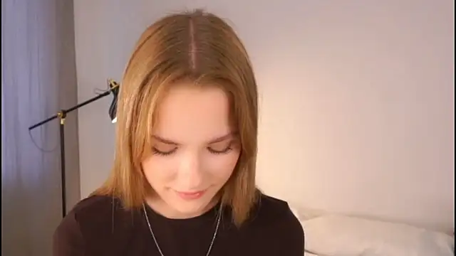 HellenSicyly online show from 04/23/26, 07:59