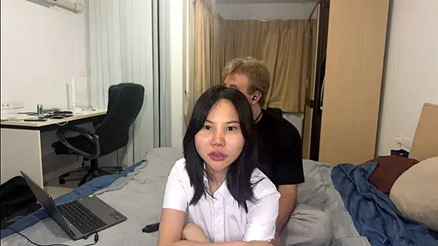 BunnyBom online show from 04/23/26, 04:19