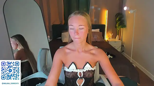 Milana Sorrento online show from 07/10/26, 09:31