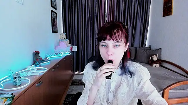 MiniLysii online show from 06/25/26, 05:56