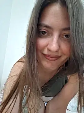 Snapshot of Alba2331 chatting on 05/23/26, 10:14 Alba2331 online show from 05/23/26, 10:14