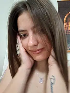 Snapshot of Alba2331 chatting on 06/20/26, 09:36 Alba2331 online show from 06/20/26, 09:36