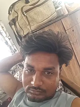 Gujju here online show from 05/04/26, 04:16