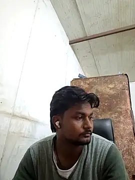 Gujju here online show from 06/17/26, 06:57