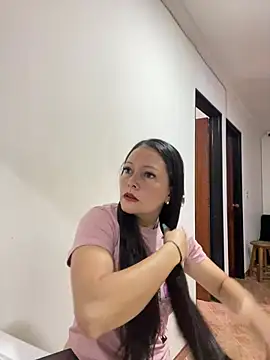 SamiiContreras  online show from 06/05/26, 11:16