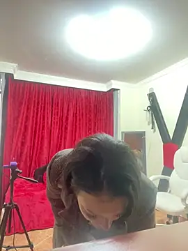 SamiiContreras  online show from 05/28/26, 11:05