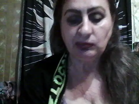 LoaqLovew online show from 05/13/26, 06:04