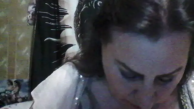 LoaqLovew online show from 05/17/26, 06:52