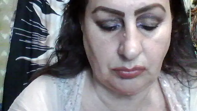 LoaqLovew online show from 05/18/26, 09:58