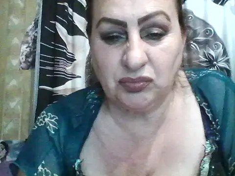 LoaqLovew online show from 06/17/26, 09:08