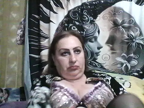 LoaqLovew online show from 06/02/26, 07:19
