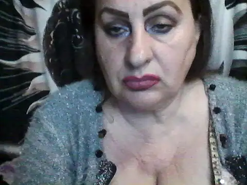 LoaqLovew online show from 05/05/26, 07:22