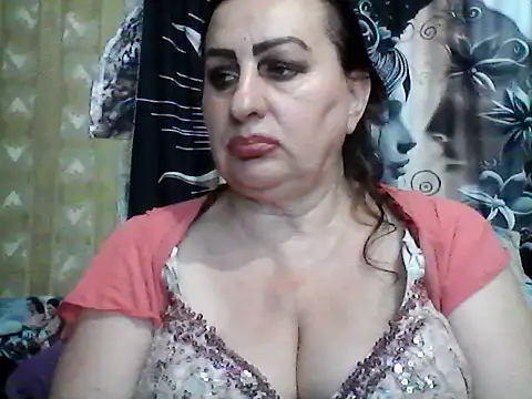 LoaqLovew online show from 06/19/26, 12:00