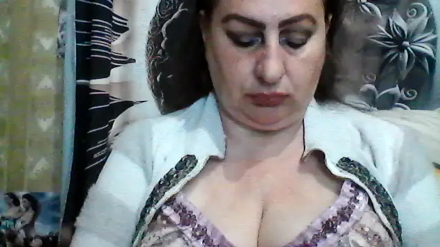 LoaqLovew online show from 05/16/26, 08:46