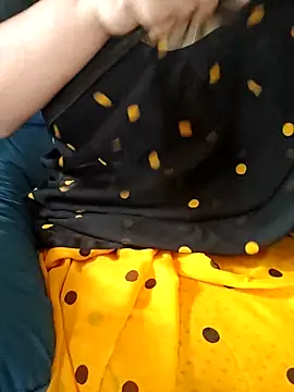 Snapshot of Call_Honey chatting on 05/23/26, 04:22 Call Honey online show from 05/23/26, 04:22