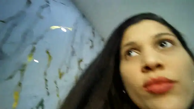 Snapshot of oriana_sweet chatting on 07/14/26, 05:30 oriana sweet online show from 07/14/26, 05:30