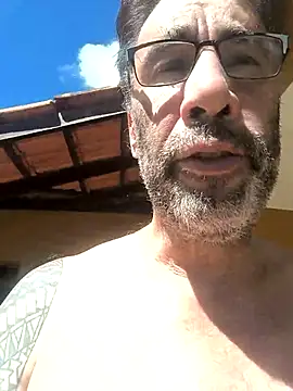 visualizechat online show from 05/02/26, 01:38