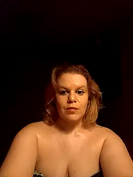 Maryquenn online show from 05/02/26, 07:19