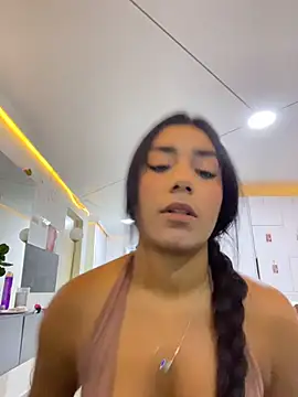 SaryJonex online show from 05/09/26, 01:03