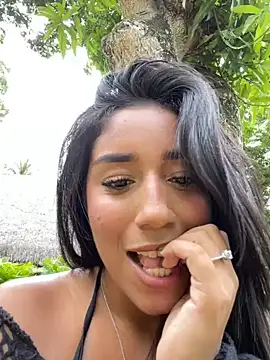 SaryJonex online show from 06/30/26, 04:40