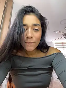 SaryJonex online show from 05/04/26, 03:37