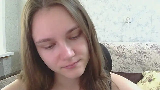 Snapshot of DolcezzaCream chatting on 07/28/26, 09:39 DolcezzaCream online show from 07/28/26, 09:39