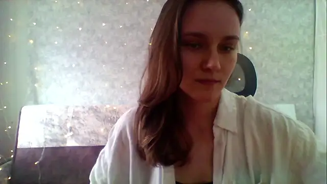 Snapshot of DolcezzaCream chatting on 04/30/26, 11:17 DolcezzaCream online show from 04/30/26, 11:17