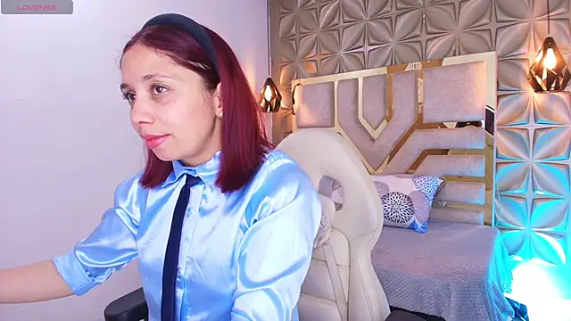stephaniesun  online show from 06/05/26, 01:17