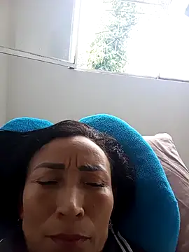 Lara vela online show from 05/21/26, 01:41