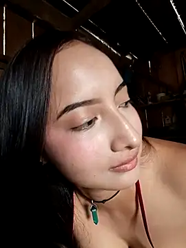 Snapshot of Soffia-zapata chatting on 05/27/26, 06:48 Soffia-zapata online show from 05/27/26, 06:48