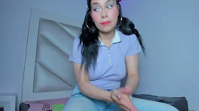 Valentina js online show from 06/06/26, 08:47