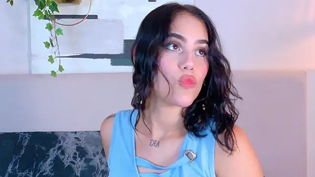 Snapshot of CuteWofy_ chatting on 05/26/26, 07:45 CuteWofy online show from 05/26/26, 07:45