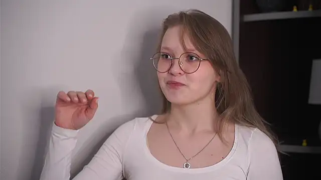 MarisaPuent online show from 04/25/26, 04:37