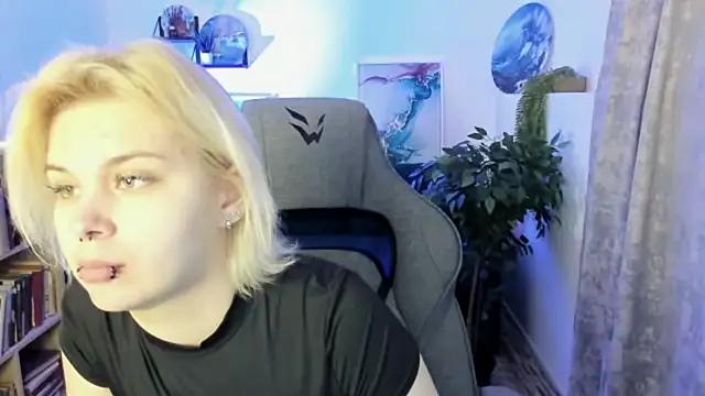 EndlessDreamm online show from 04/28/26, 09:03