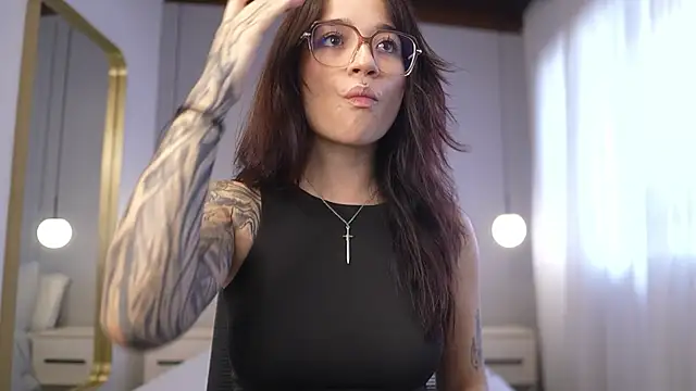 Charlotte Rossee online show from 05/13/26, 02:02
