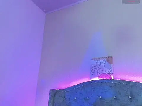 TaliaSkyx21 online show from 05/06/26, 01:37