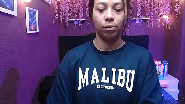 Snapshot of monik299 chatting on 04/30/26, 01:18 monik299 online show from 04/30/26, 01:18
