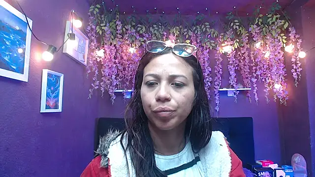 Snapshot of monik299 chatting on 05/14/26, 12:57 monik299 online show from 05/14/26, 12:57