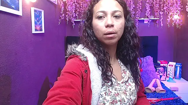 Snapshot of monik299 chatting on 04/28/26, 01:15 monik299 online show from 04/28/26, 01:15