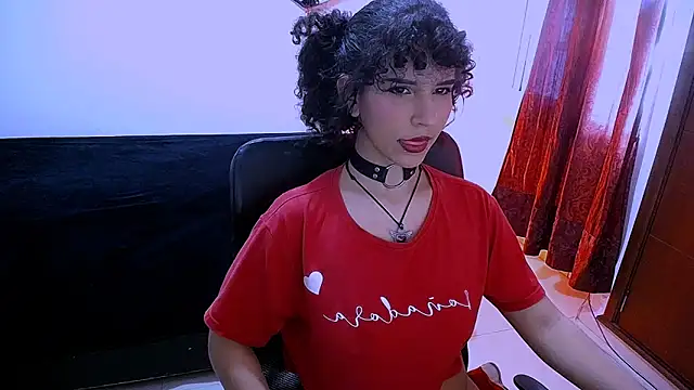 Snapshot of Nyxxei chatting on 05/12/26, 08:26 Nyxxei online show from 05/12/26, 08:26