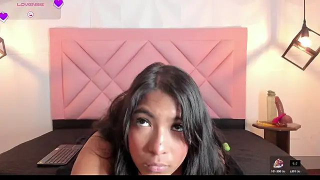 Snapshot of isa_cute_1 chatting on 06/13/26, 07:34 isa cute 1 online show from 06/13/26, 07:34