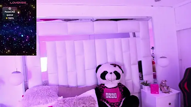 athenea fox  online show from 04/23/26, 08:54