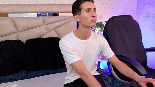 Sammy N Ithan online show from 05/18/26, 01:05